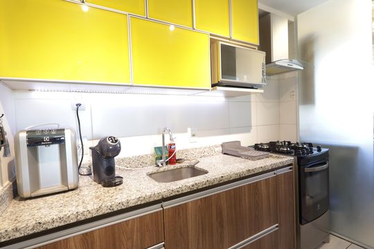 Cozinha de apartamento à venda com 2 quartos, 70m² em Vila Suzana, São Paulo