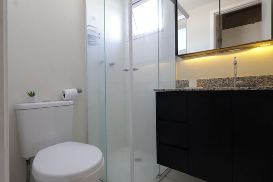 Banheiro da Suíte de apartamento à venda com 2 quartos, 70m² em Vila Suzana, São Paulo