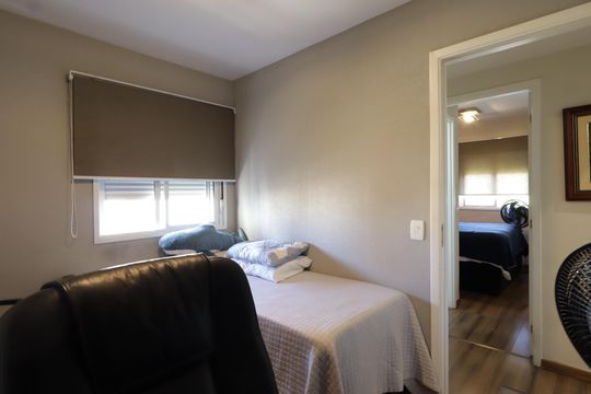 Quarto de apartamento à venda com 2 quartos, 70m² em Vila Suzana, São Paulo