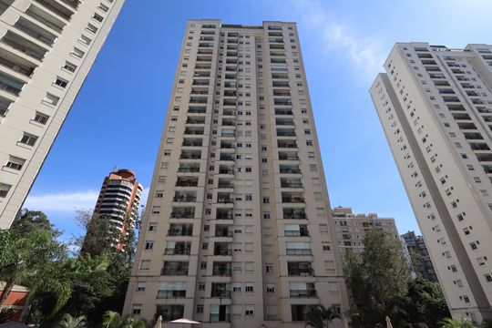Fachada de apartamento à venda com 2 quartos, 70m² em Vila Suzana, São Paulo