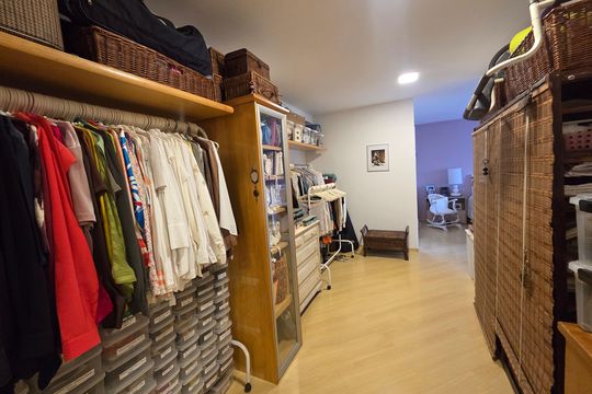 Closet de apartamento para alugar com 3 quartos, 198m² em Indianópolis, São Paulo