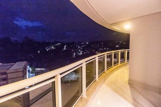 Varanda de apartamento à venda com 2 quartos, 70m² em Empresarial 18 do Forte, Barueri