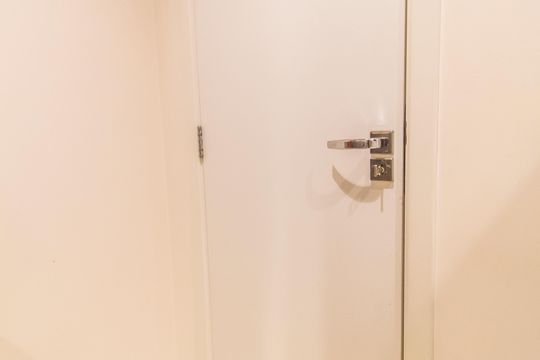 Banheiro da Suíte de apartamento à venda com 2 quartos, 70m² em Empresarial 18 do Forte, Barueri