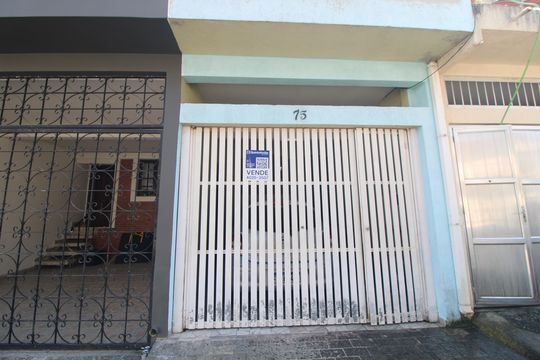 Fachada de casa à venda com 3 quartos, 110m² em Jardim dos Manacas, São Paulo