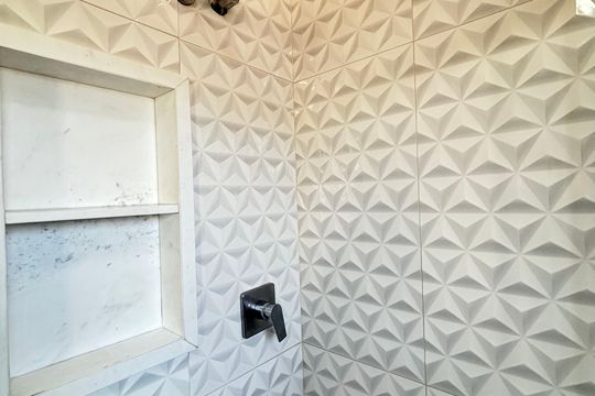 Banheiro de apartamento à venda com 2 quartos, 64m² em Vila Olímpia, São Paulo