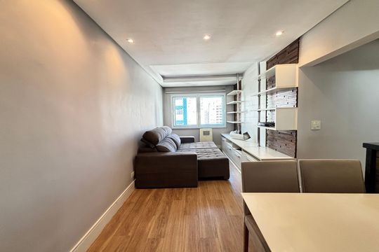 Sala de apartamento à venda com 2 quartos, 64m² em Vila Olímpia, São Paulo