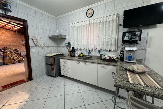 Cozinha de casa à venda com 3 quartos, 200m² em Bela Vista, Osasco