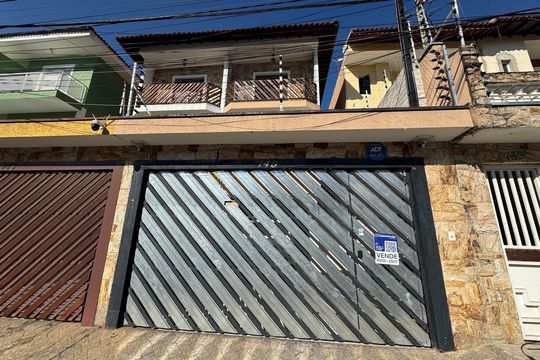 Fachada com PLACA de casa à venda com 3 quartos, 200m² em Bela Vista, Osasco