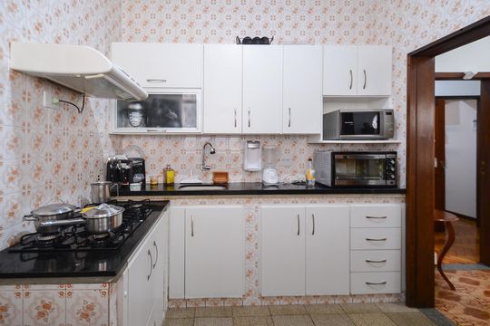 Cozinha de casa à venda com 4 quartos, 195m² em Sagrada Família, Belo Horizonte