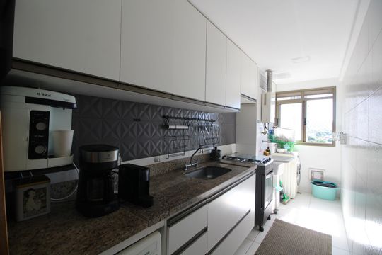 Cozinha de apartamento para alugar com 3 quartos, 77m² em Barra Olímpica, Rio de Janeiro