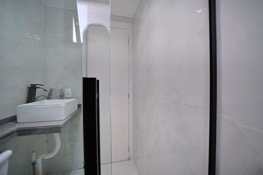 Banheiro de apartamento para alugar com 2 quartos, 42m² em Cidade Antônio Estêvão de Carvalho, São Paulo