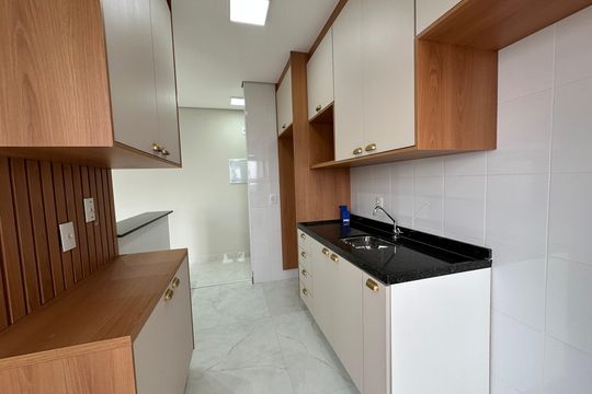 Cozinha de apartamento para alugar com 2 quartos, 56m² em Parque Viana, Barueri