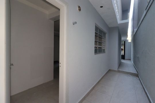 Corredor da Casa 1 de casa à venda com 4 quartos, 227m² em Parque João Ramalho, Santo André