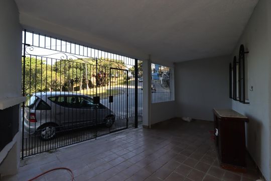 Garagem de casa à venda com 4 quartos, 227m² em Parque João Ramalho, Santo André