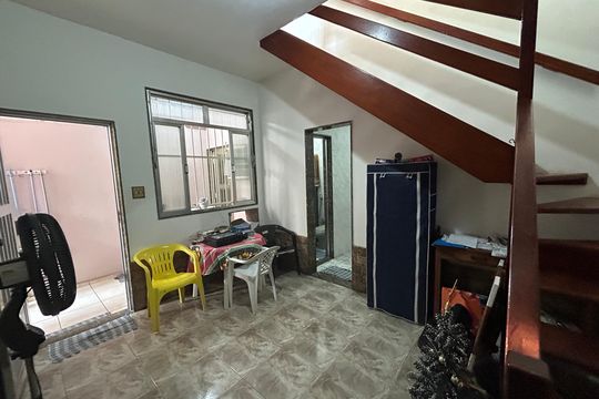 Sala de casa à venda com 3 quartos, 156m² em Vila Valqueire, Rio de Janeiro