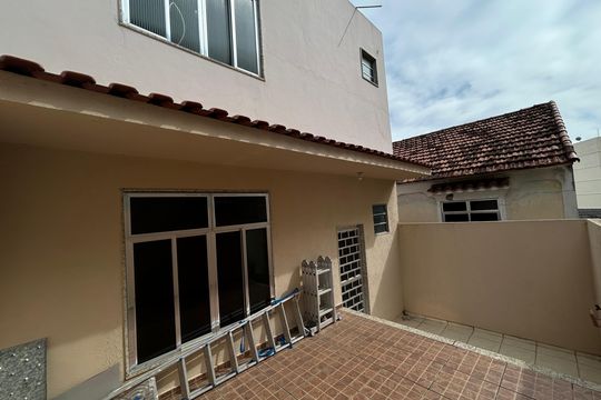 Área comum de casa à venda com 3 quartos, 156m² em Vila Valqueire, Rio de Janeiro