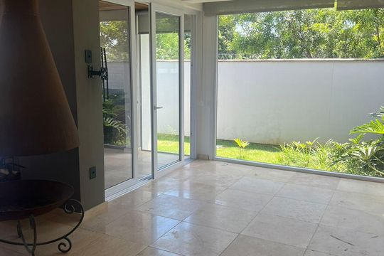 Casa de Condomínio para alugar com 4 quartos, 270m² em Campeche, Florianópolis
