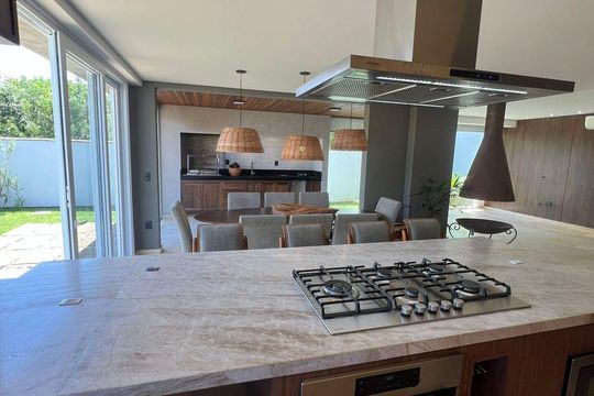 Cozinha de casa de condomínio para alugar com 4 quartos, 270m² em Campeche, Florianópolis