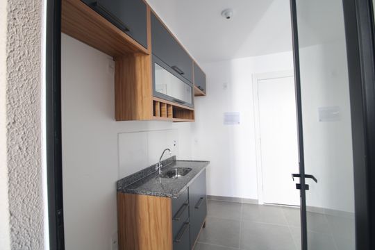 Cozinha de apartamento à venda com 2 quartos, 42m² em Usina Piratininga, São Paulo