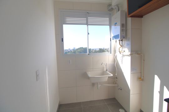 Área de serviço de apartamento para alugar com 2 quartos, 37m² em Jardim Sabara, São Paulo