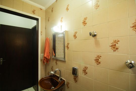 Banheiro social  de casa à venda com 3 quartos, 120m² em  Parque São Domingos, São Paulo