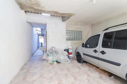 Garagem de casa para alugar com 1 quarto, 50m² em José Bonifácio, São Paulo