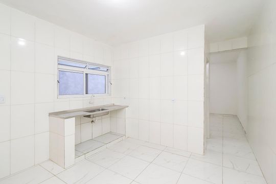 Cozinha de casa para alugar com 1 quarto, 50m² em José Bonifácio, São Paulo