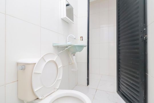 Banheiro de casa para alugar com 1 quarto, 50m² em José Bonifácio, São Paulo