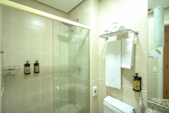 Banheiro de kitnet/studio à venda com 1 quarto, 19m² em Santa Paula, São Caetano do Sul