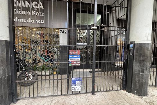 Fachada de apartamento à venda com 2 quartos, 87m² em Independência, Porto Alegre