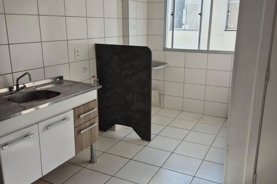 Cozinha de apartamento para alugar com 2 quartos, 50m² em Jardim Europa, Suzano