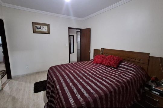 Casa para alugar com 3 quartos, 130m² em Alvorada, Contagem