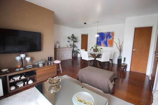 Apartamento à venda com 3 quartos, 136m² em Real Parque, São Paulo