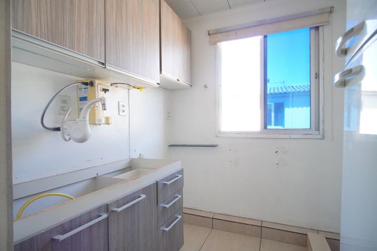 Cozinha de apartamento à venda com 2 quartos, 45m² em Rio dos Sinos, São Leopoldo