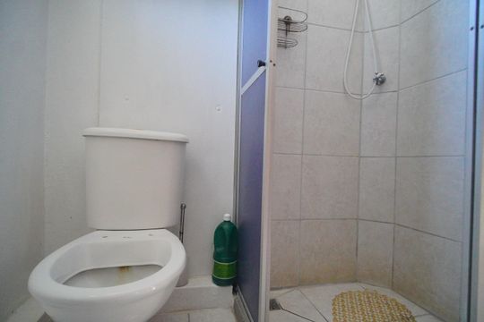 Banheiro de apartamento à venda com 2 quartos, 45m² em Rio dos Sinos, São Leopoldo