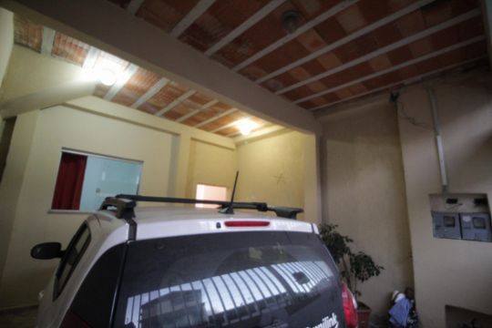 Garagem  de casa à venda com 3 quartos, 183m² em Vista Alegre, Belo Horizonte