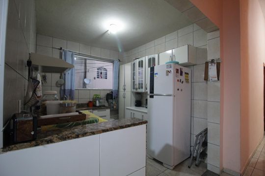 Cozinha de casa à venda com 3 quartos, 183m² em Vista Alegre, Belo Horizonte