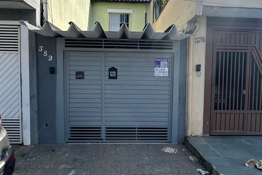 Fachada de casa para alugar com 2 quartos, 120m² em Vila do Castelo, São Paulo