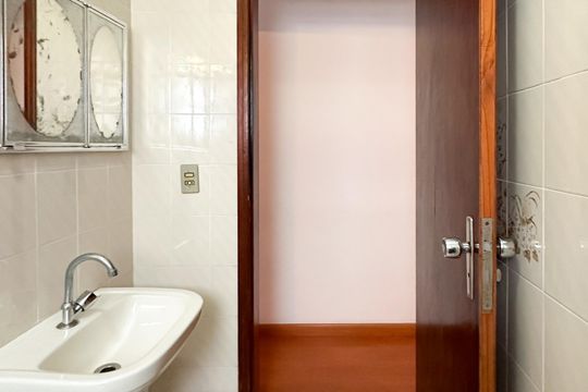 Banheiro Social de casa à venda com 2 quartos, 185m² em Parque Terra Nova Ii, São Bernardo do Campo