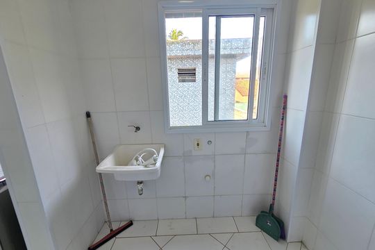 Área de Serviço de apartamento para alugar com 1 quarto, 55m² em Solemar, Praia Grande