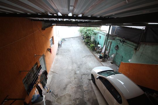 Garagem e  Quintal de casa para alugar com 3 quartos, 135m² em Vista Alegre, Belo Horizonte