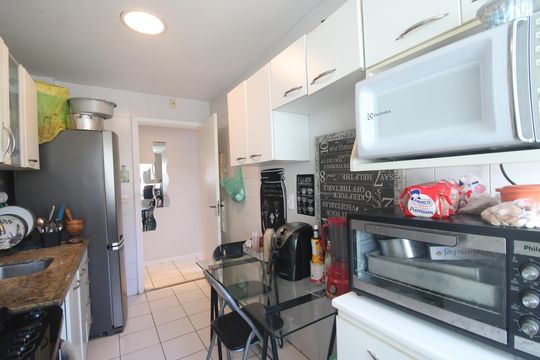 Cozinha de apartamento à venda com 2 quartos, 78m² em Barra da Tijuca, Rio de Janeiro