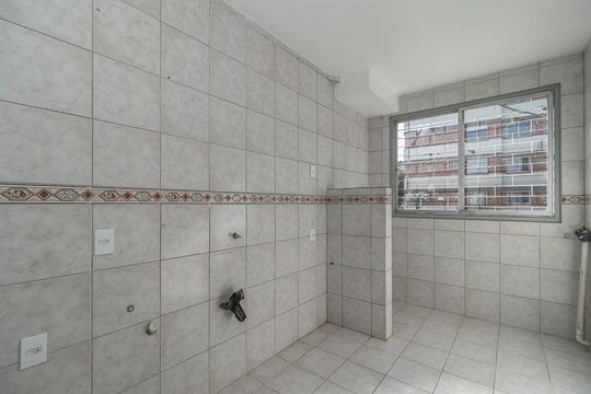 Cozinha de apartamento à venda com 3 quartos, 75m² em Parque Santa Fé, Porto Alegre