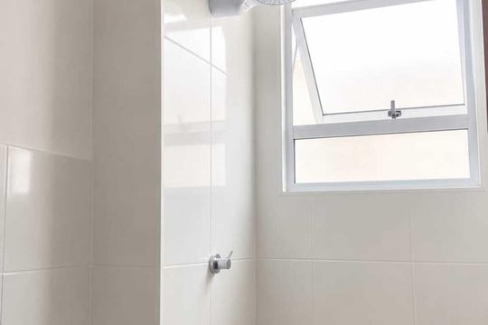 Banheiro de apartamento para alugar com 2 quartos, 43m² em Bela Vista, Palhoça