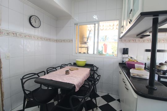 Cozinha de casa de condomínio à venda com 4 quartos, 640m² em Jardim Santa Helena, São Paulo