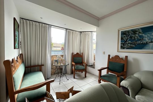 Apartamento à venda com 3 quartos, 150m² em Heliópolis, Belo Horizonte