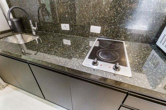 Cozinha de apartamento para alugar com 1 quarto, 50m² em Jardim Paulistano, São Paulo