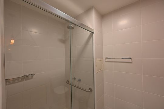 Banheiro Social de kitnet/studio à venda com 1 quarto, 29m² em Vila Clementino, São Paulo