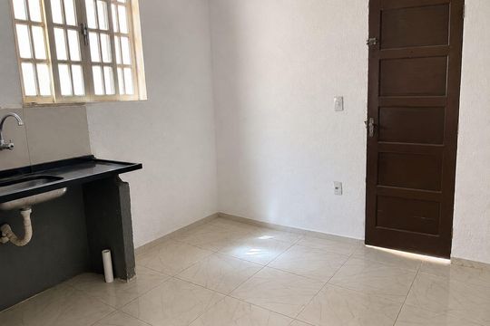 Cozinha de kitnet/studio para alugar com 1 quarto, 27m² em Paciência, Rio de Janeiro