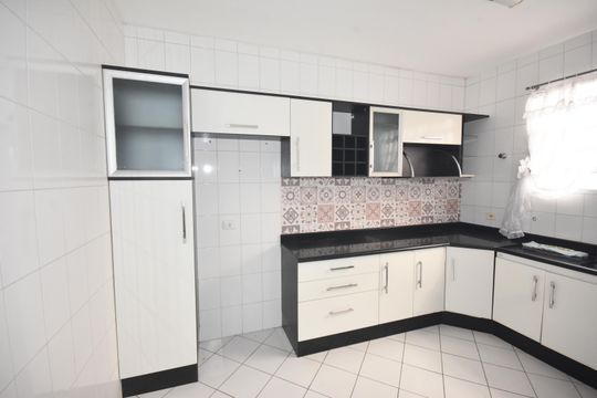 Cozinha de casa de condomínio à venda com 3 quartos, 131m² em Jardim Martins, Jundiaí
